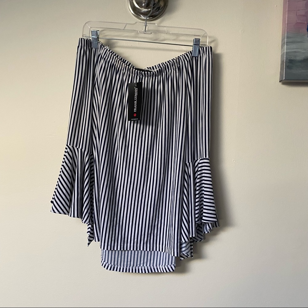 Frank Lyman design off shoulder top